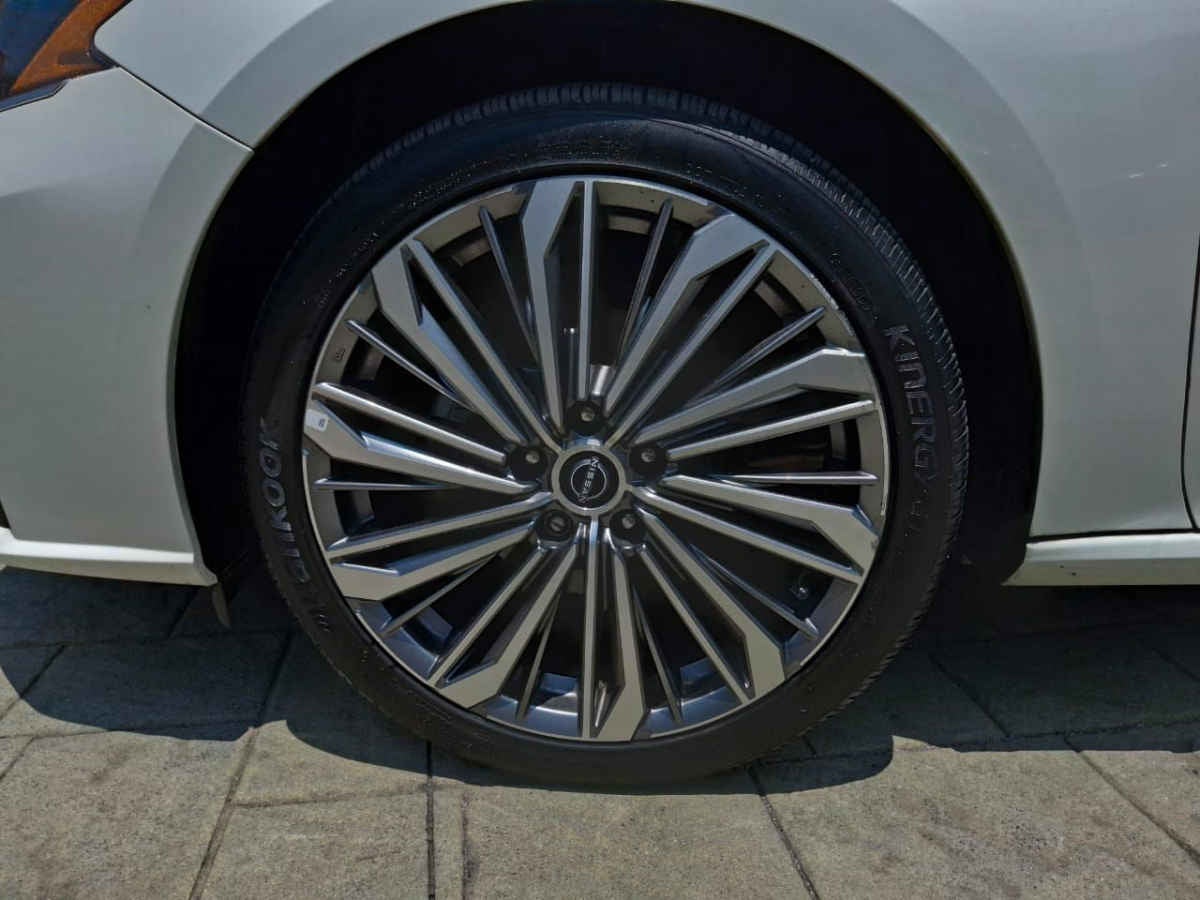 2023 Nissan Altima 4p Exclusive L4/2.0/T Aut