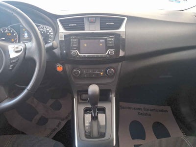 2017 Nissan Sentra 4p Advance L4/1.8 Man