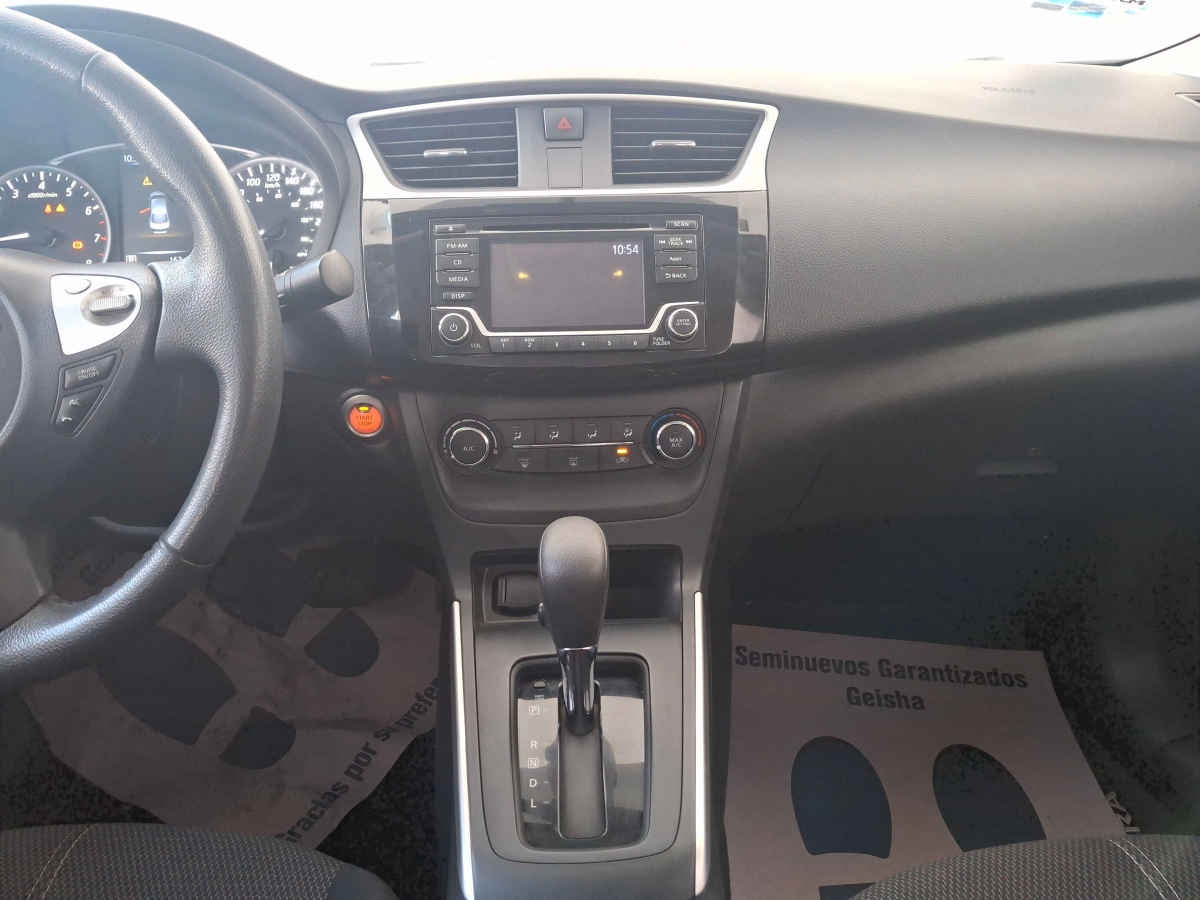 2017 Nissan Sentra 4p Advance L4/1.8 Man