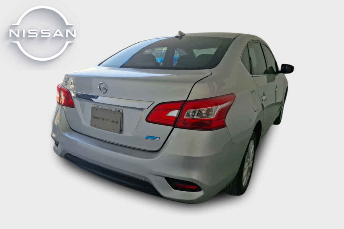 2017 Nissan Sentra 4p Advance L4/1.8 Man