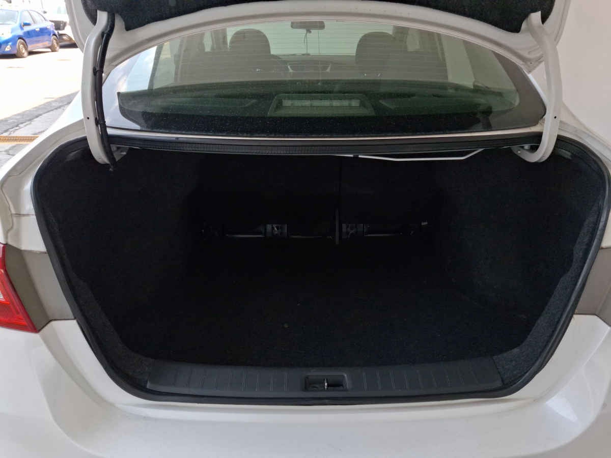 2017 Nissan Sentra 4p Advance L4/1.8 Aut