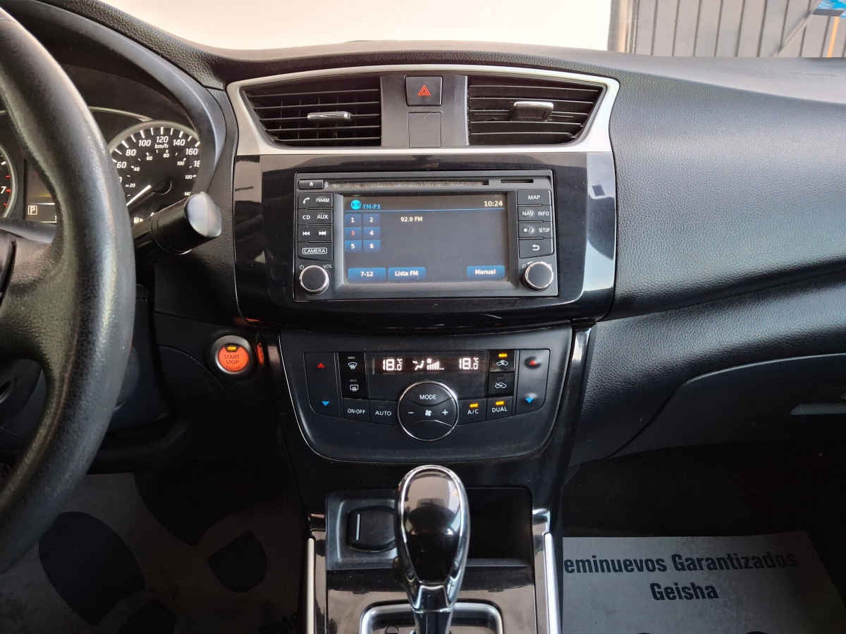 2017 Nissan Sentra 4p Exclusive L4/1.8 Aut Nave