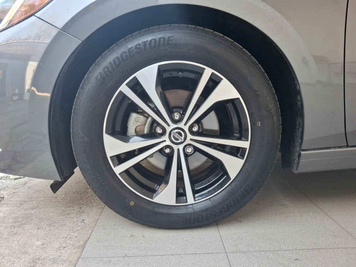 2023 Nissan Sentra 4p Advance L4/2.0 Man