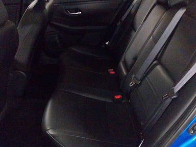 2025 Nissan Sentra 4p SR Platinum Bi-tono L4/2.0 Aut