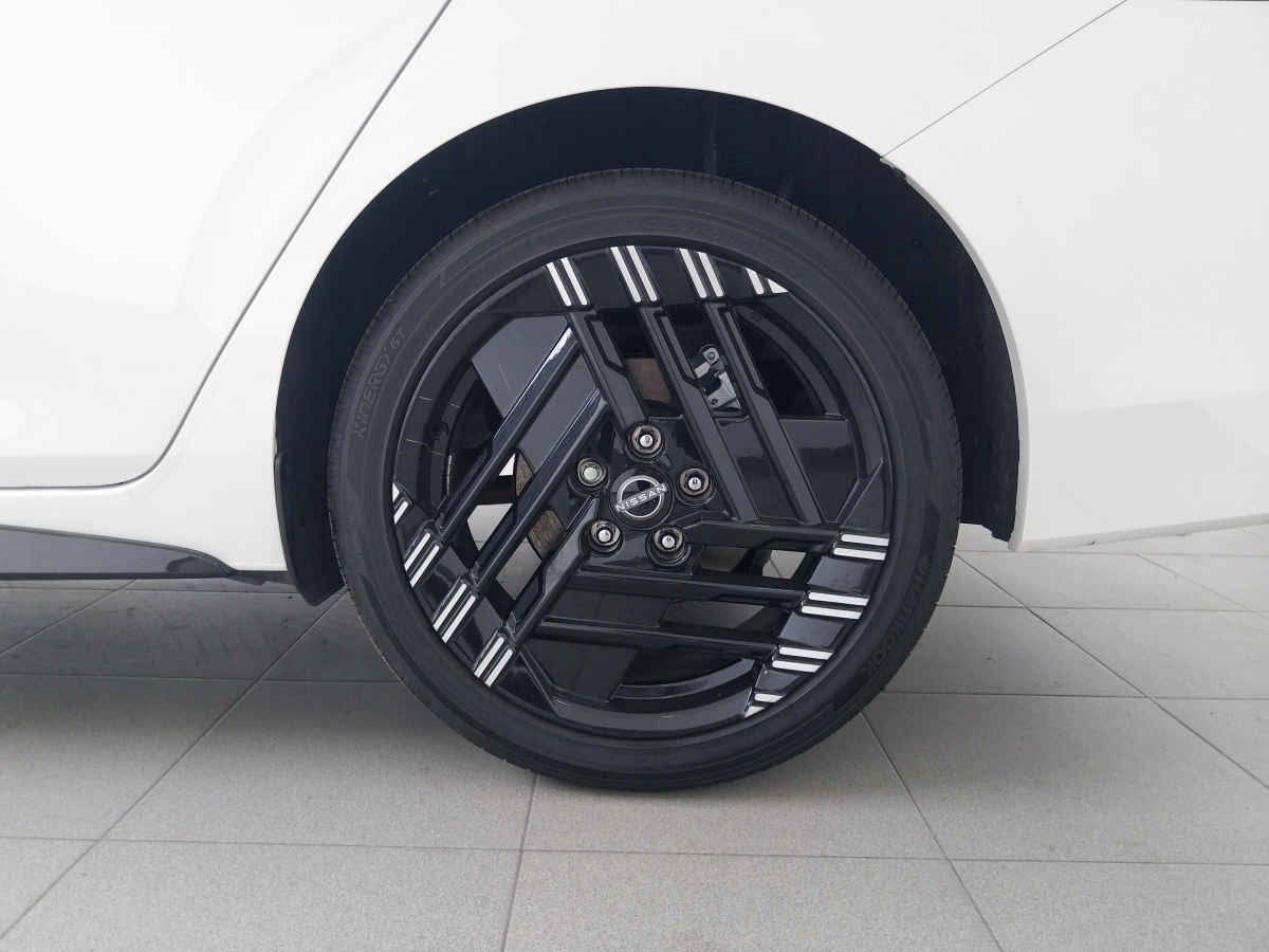 2026 Nissan Sentra 4p SR Platinum L4/2.0 Aut