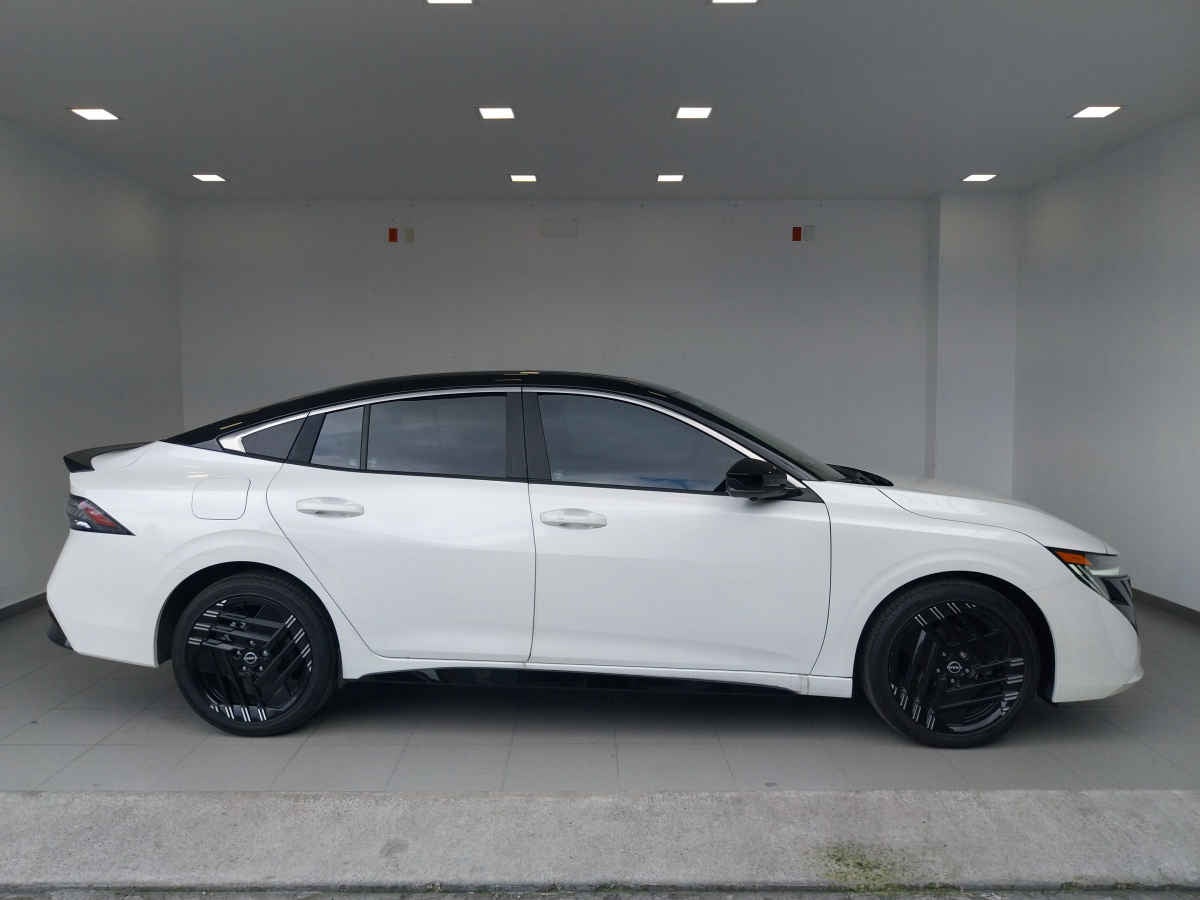 2026 Nissan Sentra 4p SR Platinum L4/2.0 Aut
