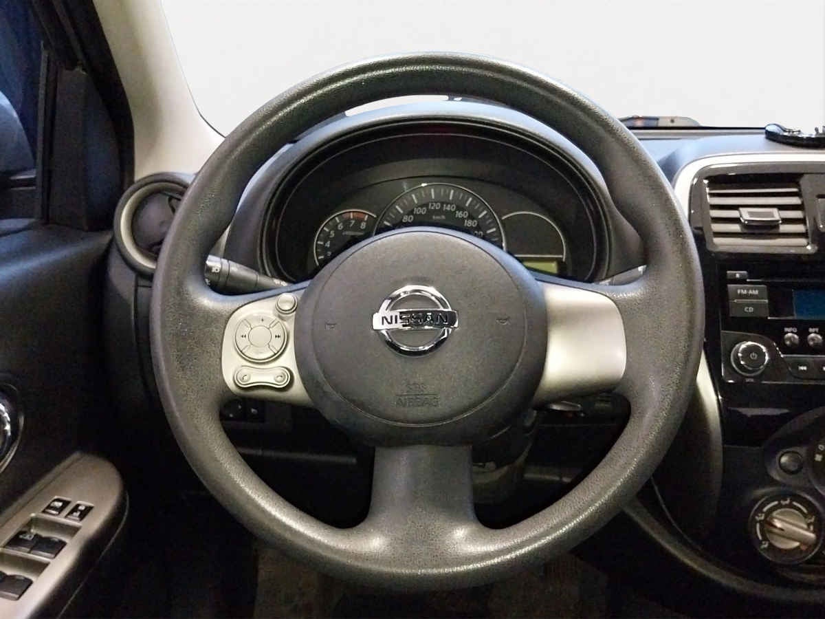 2016 Nissan March 5p Advance L4/1.6 Aut