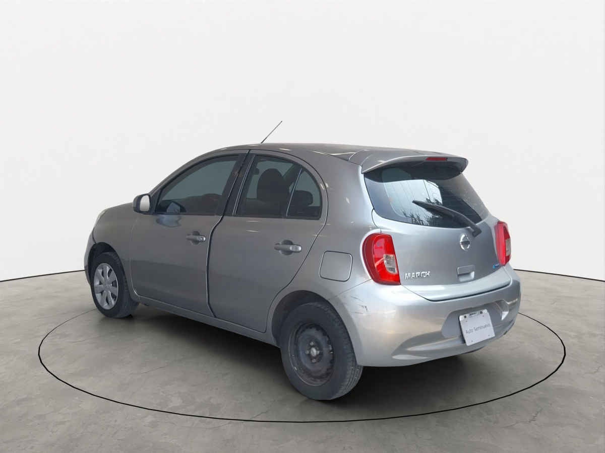2016 Nissan March 5p Sense L4/1.6 Aut