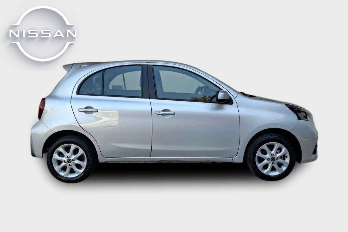 2022 Nissan March 5p Advance L4/1.6 Man