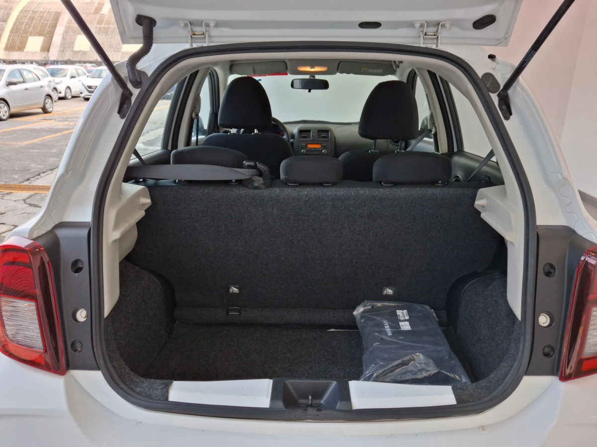 2025 Nissan March 5p Sense L4/1.6 Aut