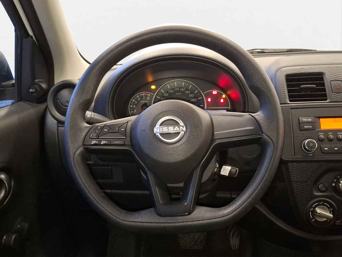 2025 Nissan March 5p Sense L4/1.6 Aut