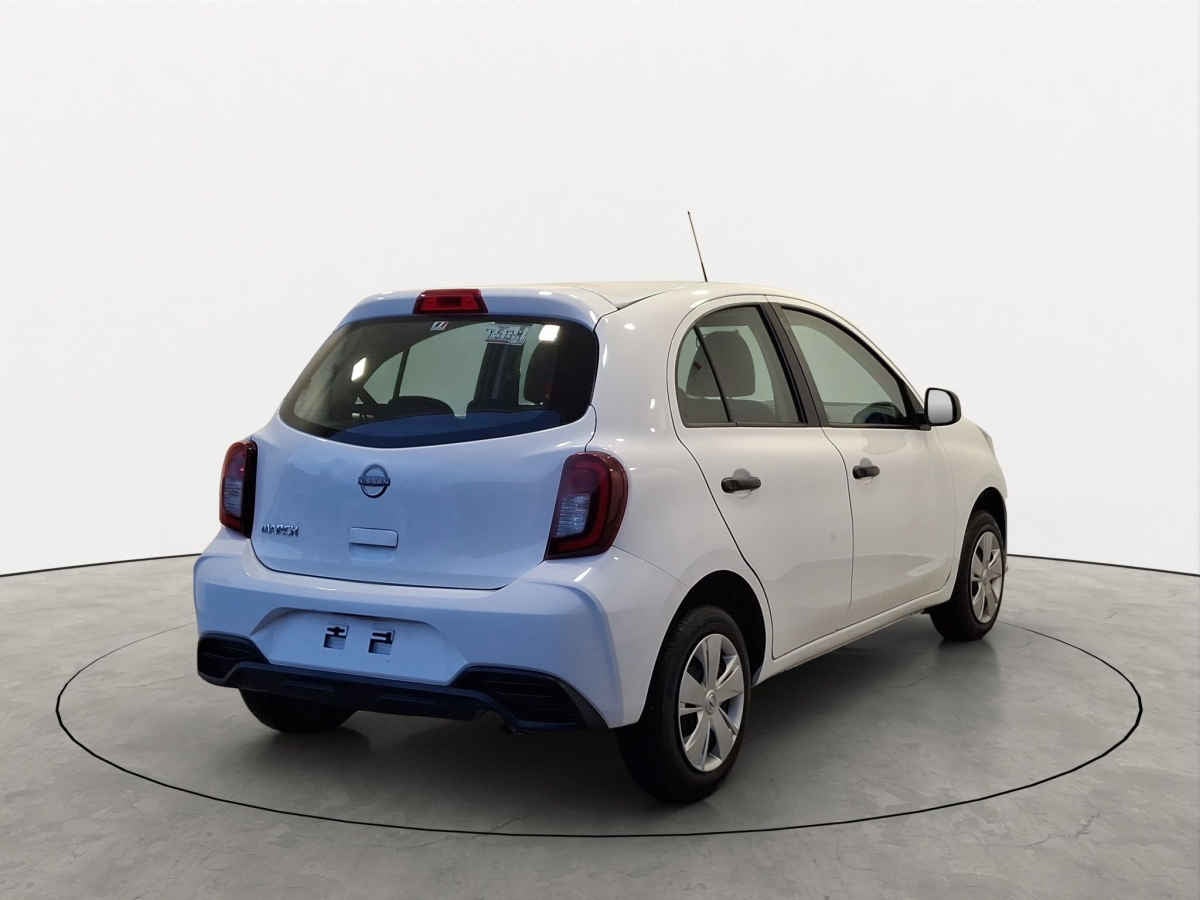2025 Nissan March 5p Sense L4/1.6 Aut