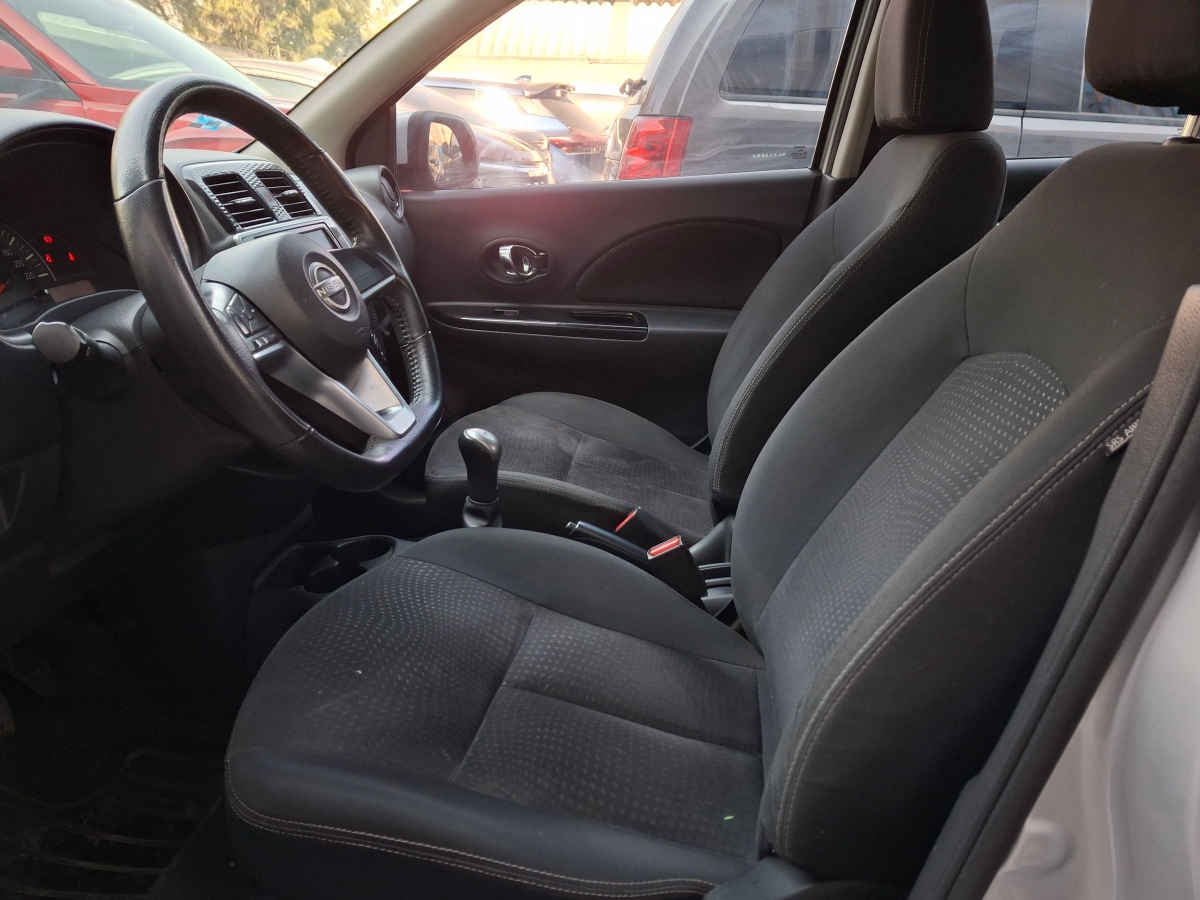 2022 Nissan March 5p Exclusive L4/1.6 Man