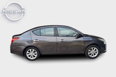2017 Nissan Versa 4p Advance L4/1.6 Aut