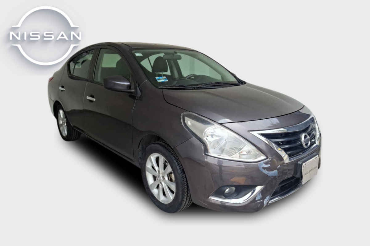 2017 Nissan Versa 4p Advance L4/1.6 Aut