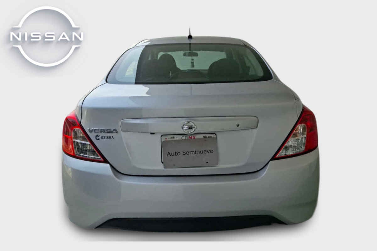 2019 Nissan Versa 4p Advance L4/1.6 Man