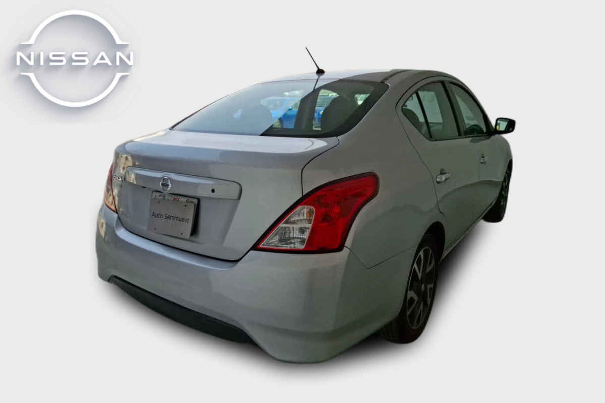 2019 Nissan Versa 4p Advance L4/1.6 Man