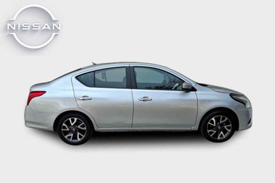 2019 Nissan Versa 4p Advance L4/1.6 Man