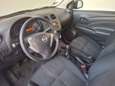 2025 Nissan V-Drive 4p L4/1.6 Man Audio