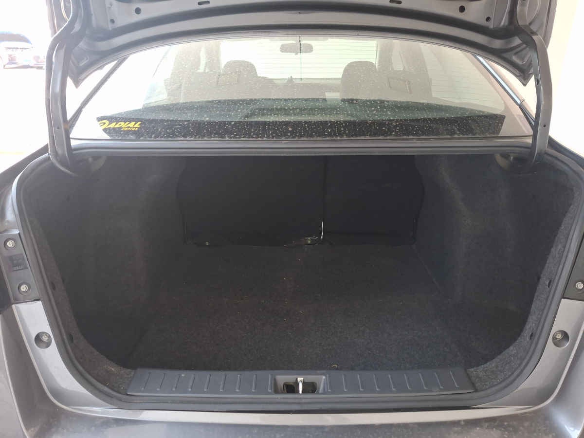 2022 Nissan Versa 4p Advance L4/1.6 Man