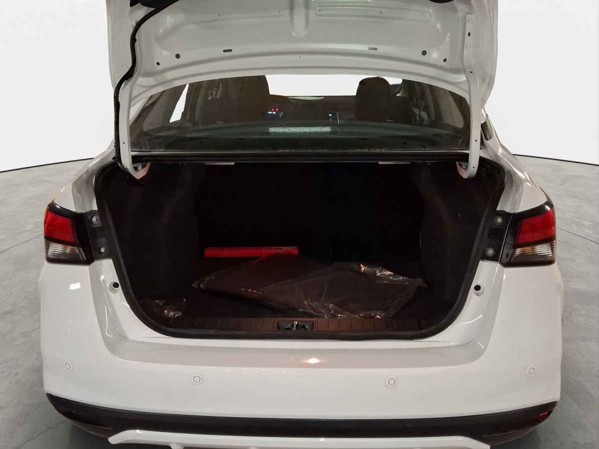 2025 Nissan Versa 4p Advance L4/1.6 Aut