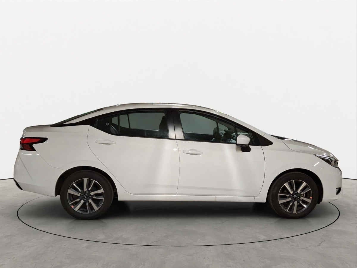 2025 Nissan Versa 4p Advance L4/1.6 Aut