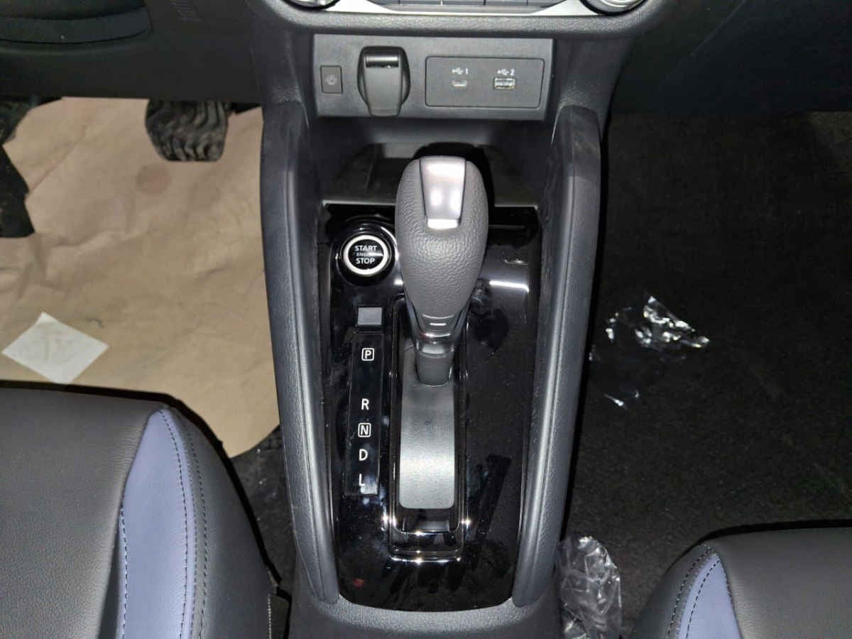 2024 Nissan Versa 4p Exclusive L4/1.6 Aut