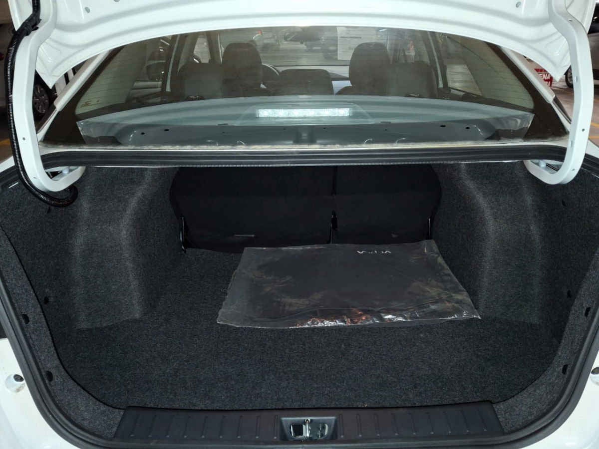 2024 Nissan Versa 4p Exclusive L4/1.6 Aut