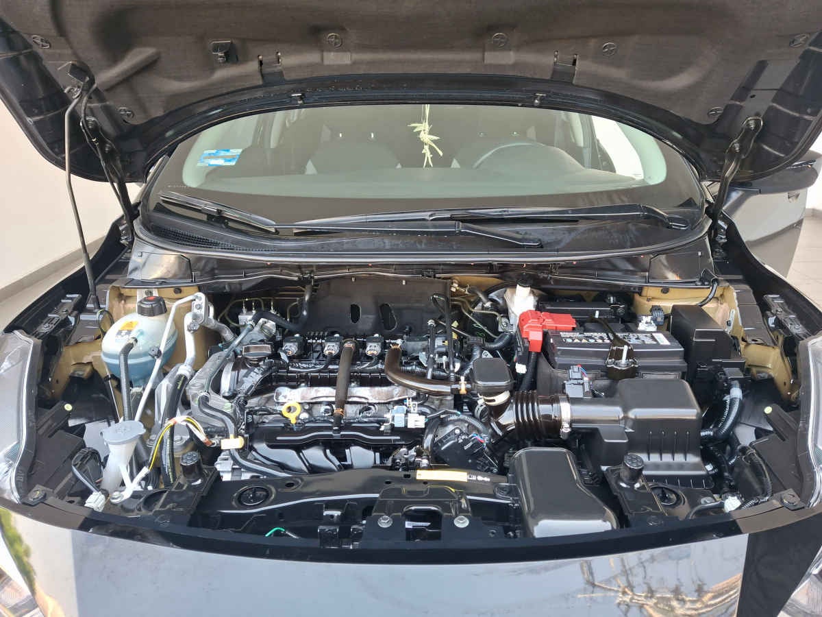 2023 Nissan Versa 4p Advance L4/1.6 Aut