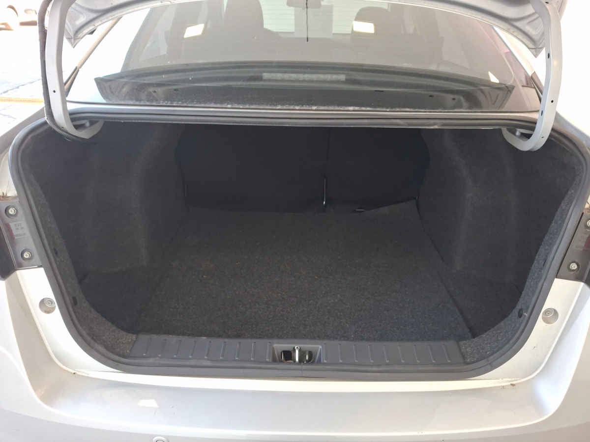 2024 Nissan Versa 4p Advance L4/1.6 Aut