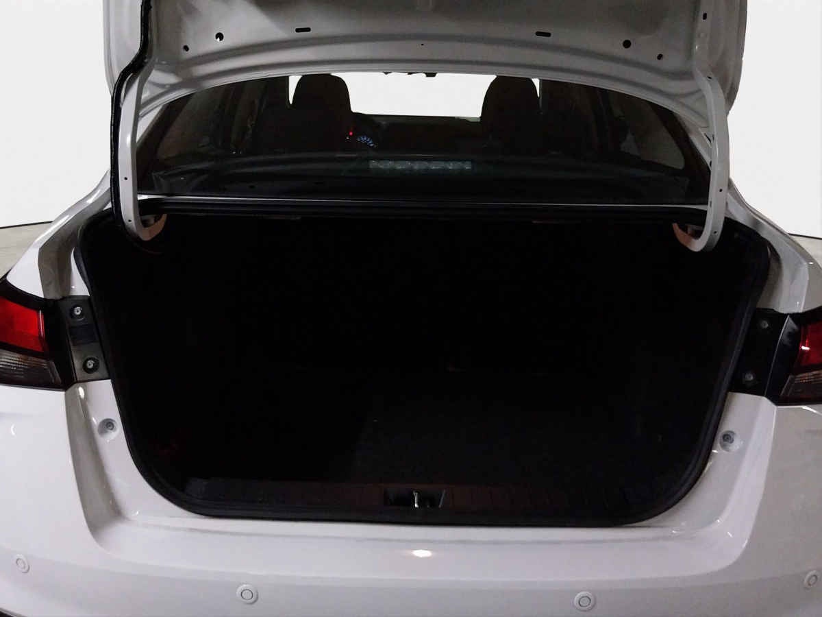 2024 Nissan Versa 4p Advance L4/1.6 Aut