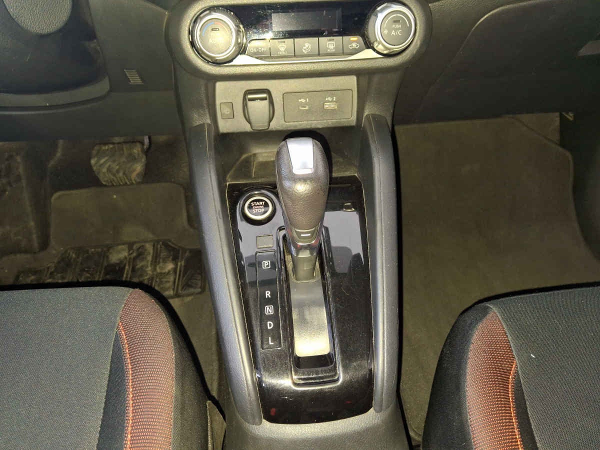 2024 Nissan Versa 4p SR L4/1.6 Aut