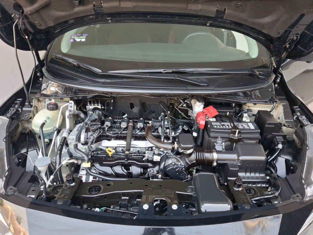 2024 Nissan Versa 4p SR L4/1.6 Aut