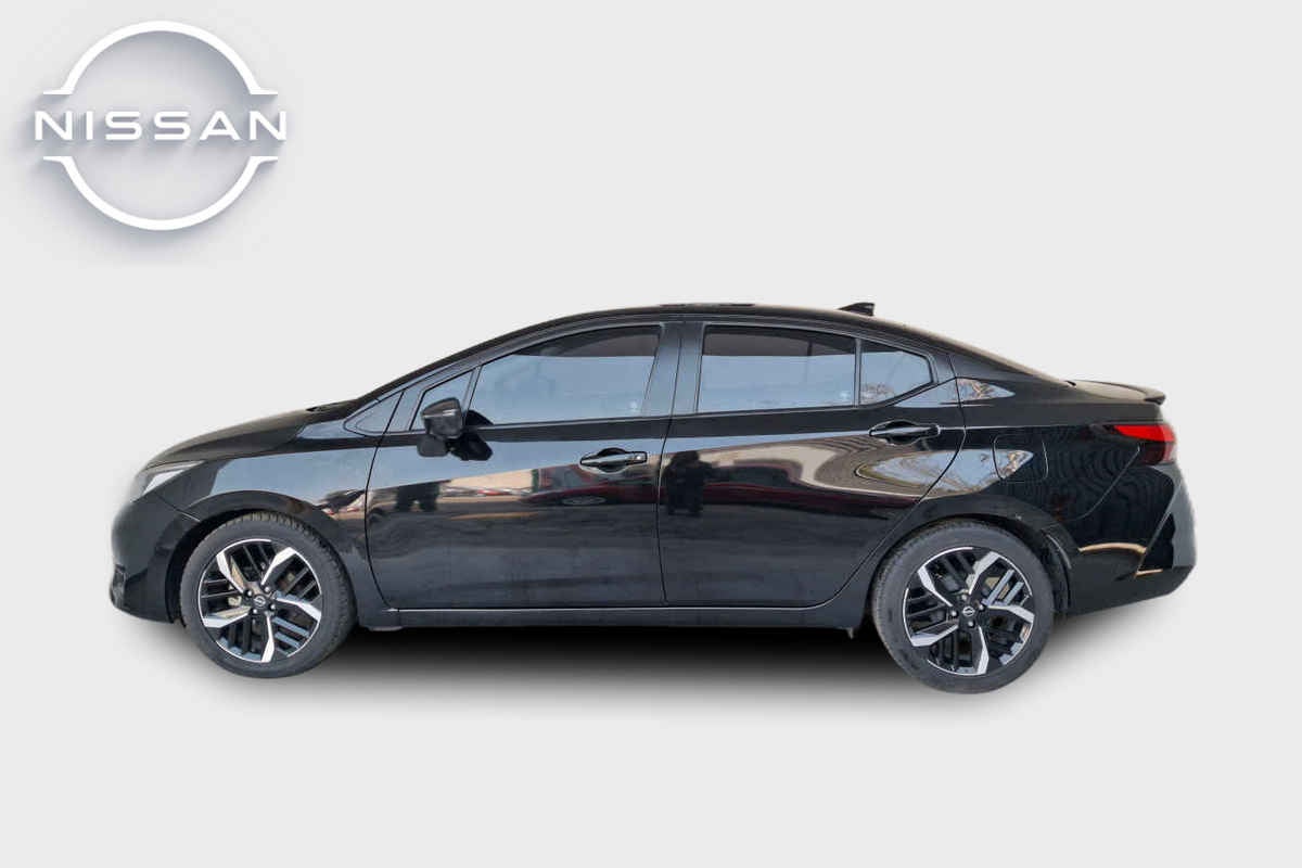 2024 Nissan Versa 4p SR L4/1.6 Aut