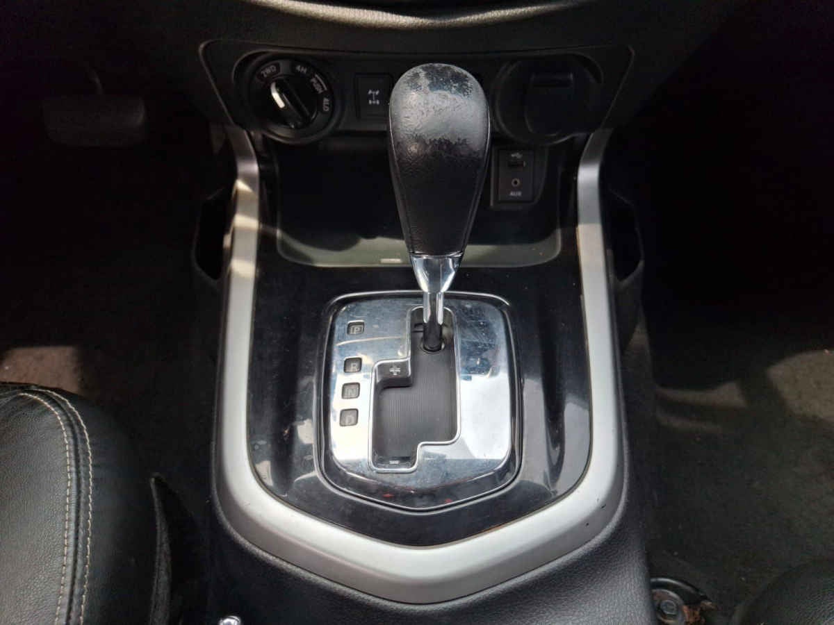 2020 Nissan Frontier 4p LE Diesel L4/2.5/T 4x4 Aut