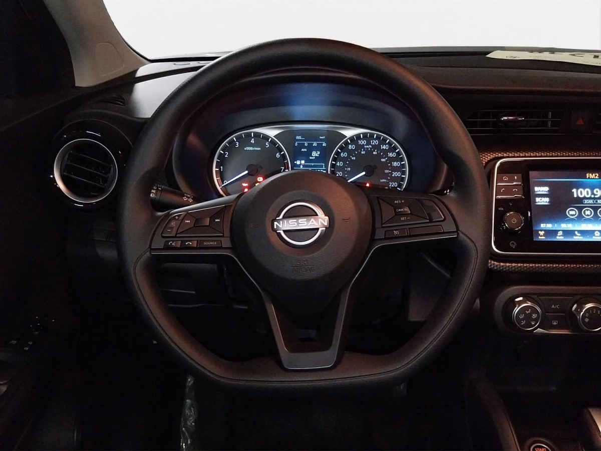 2025 Nissan Kicks 5p Play Advance L4/1.6 Aut