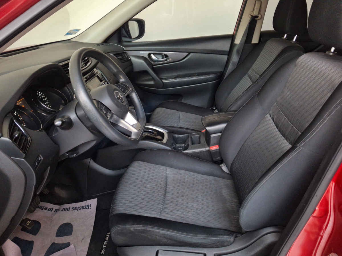 2022 Nissan X-Trail 5p Sense 3 L4/2.5 Aut Banca abatible
