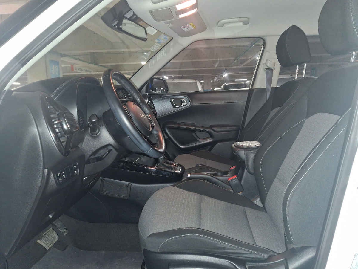 2022 Kia Soul 5p EX 2.0 L 147 HP IVT A/AC f. led RA-17"