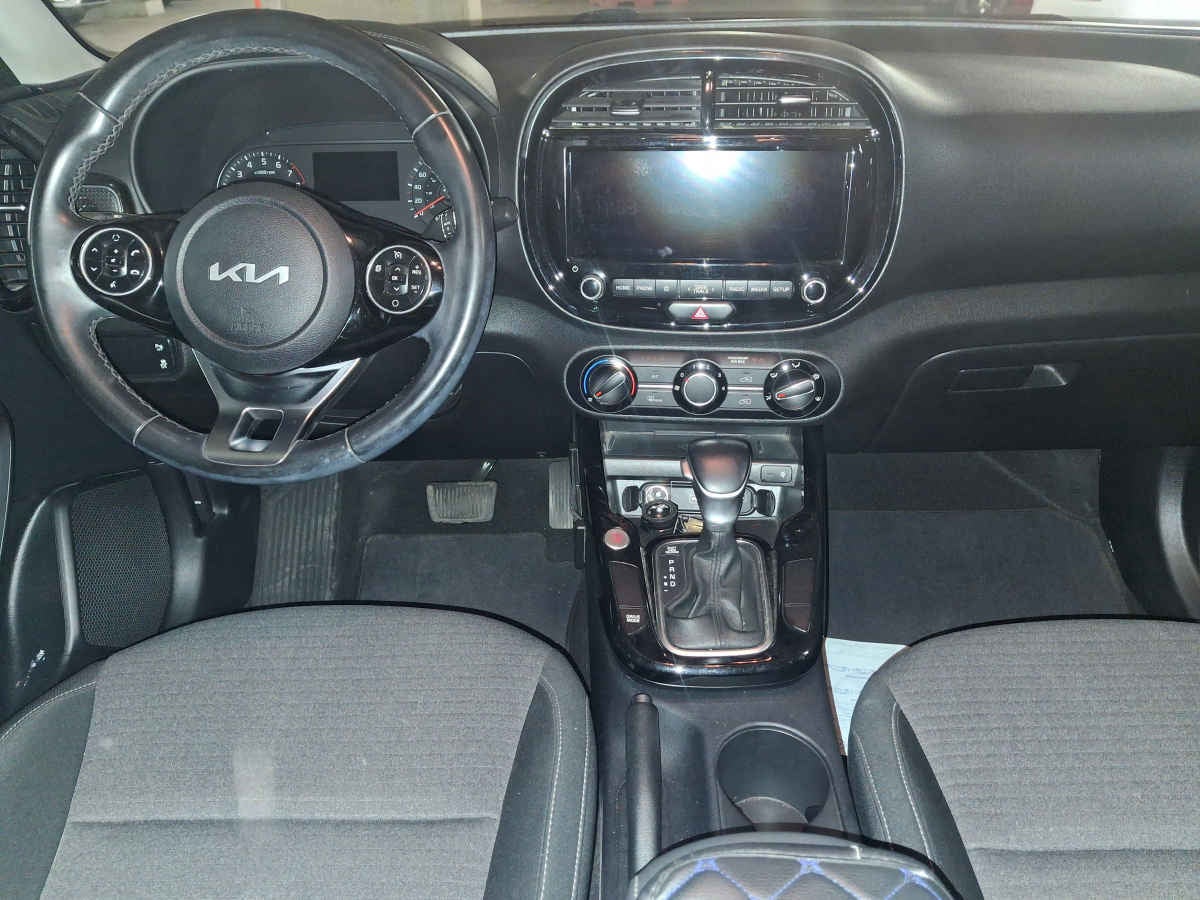 2022 Kia Soul 5p EX 2.0 L 147 HP IVT A/AC f. led RA-17"