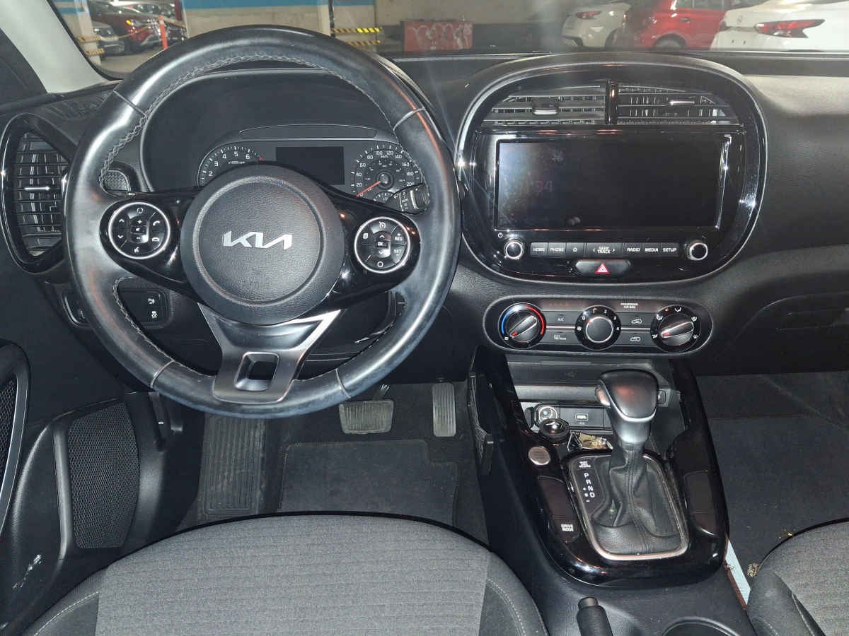 2022 Kia Soul 5p EX 2.0 L 147 HP IVT A/AC f. led RA-17"