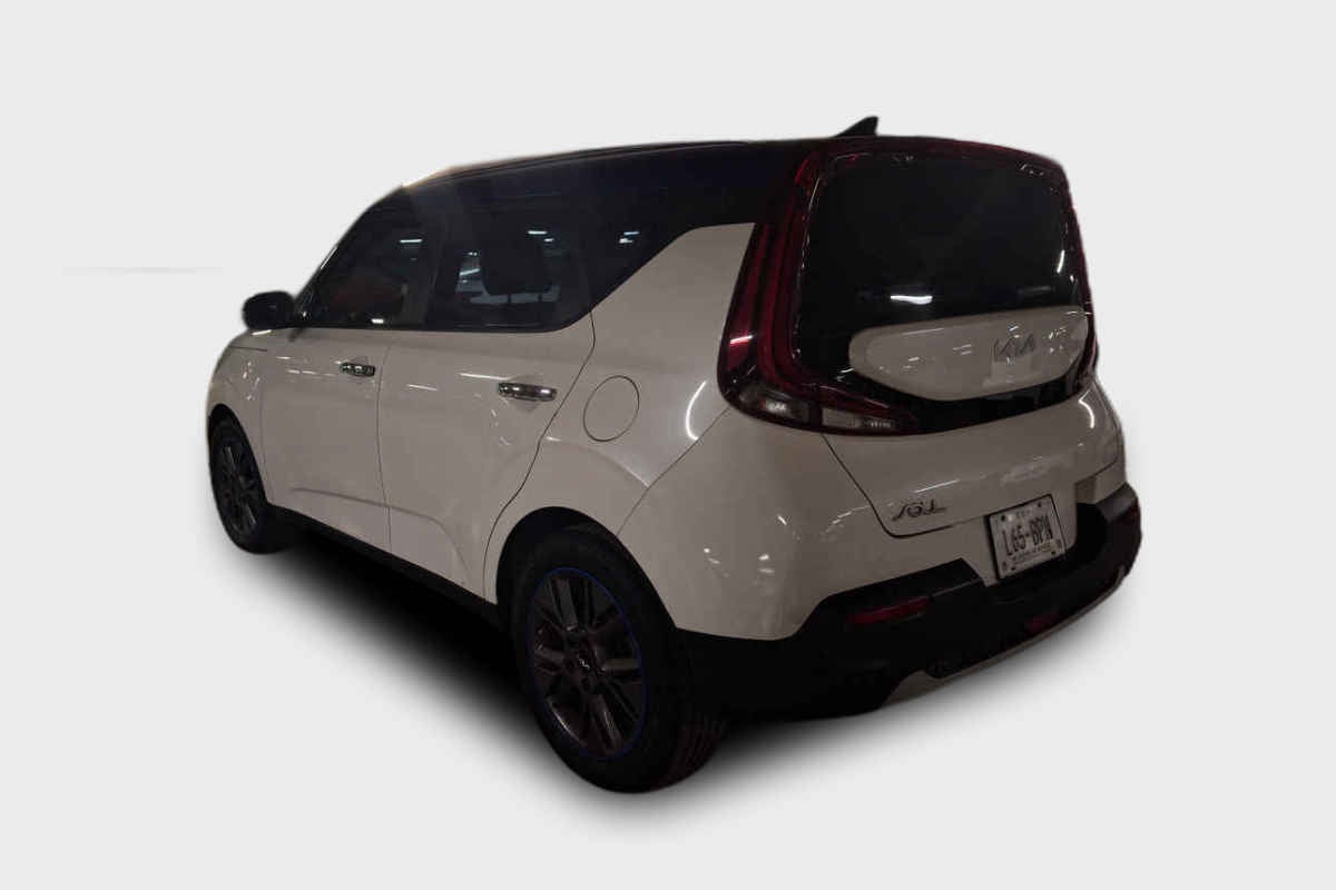2022 Kia Soul 5p EX 2.0 L 147 HP IVT A/AC f. led RA-17"
