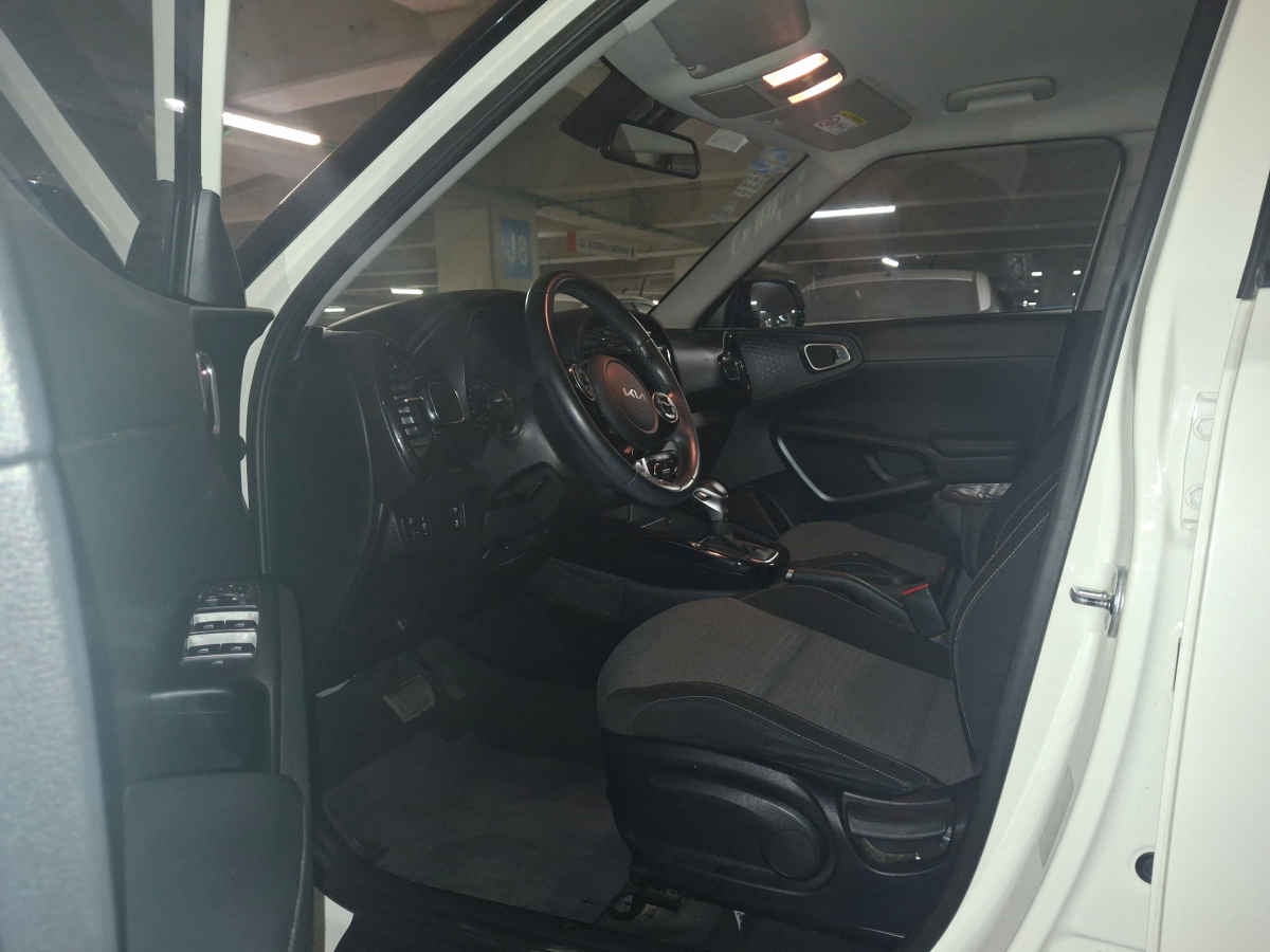 2022 Kia Soul 5p EX 2.0 L 147 HP IVT A/AC f. led RA-17"
