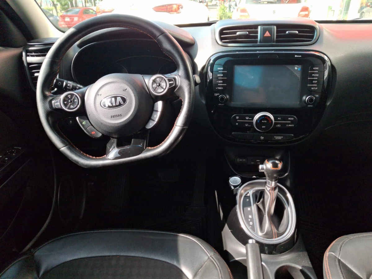 2018 Kia Soul 5p SX 1.6T 202 HP TA6 Aut f. led xenón RA-18