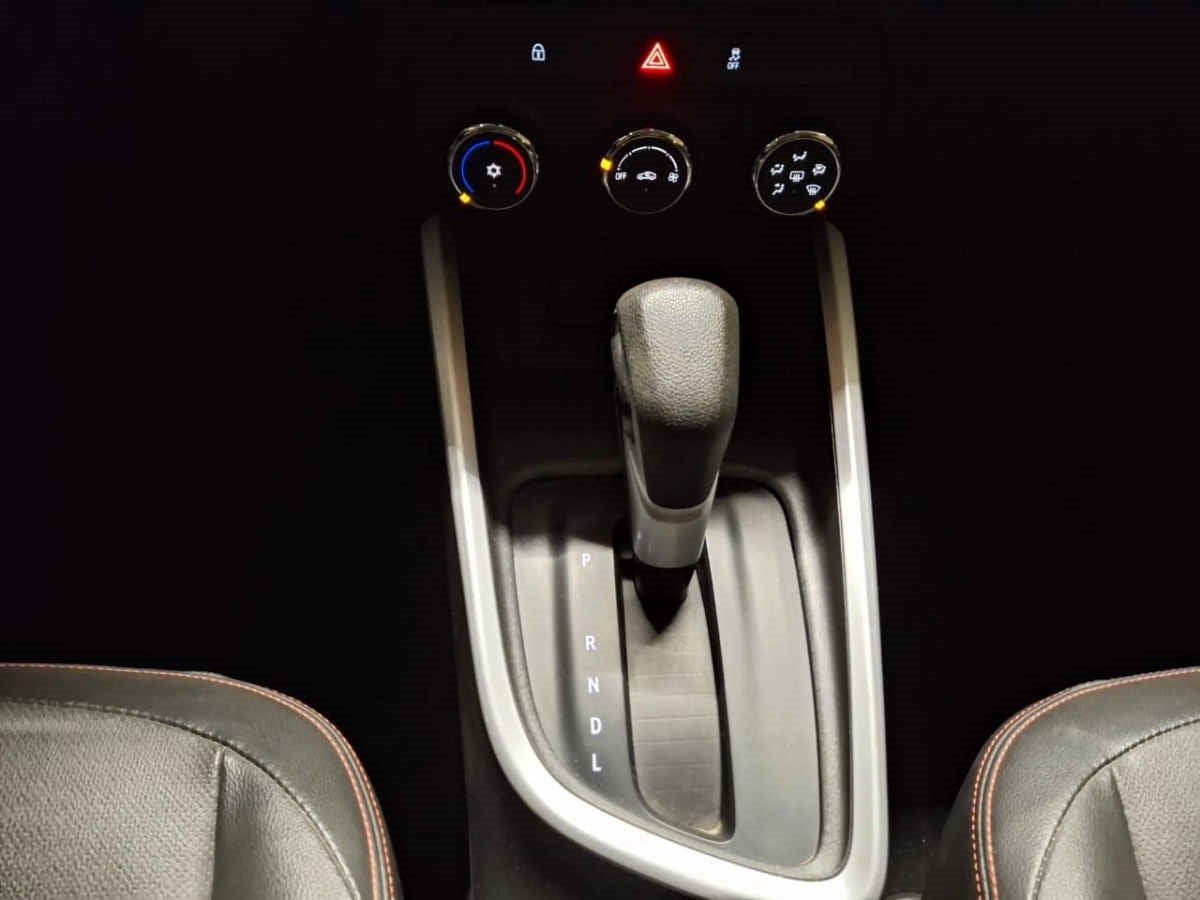 2023 Chevrolet Onix 4p Premier Red Line L3/1.2/T Aut