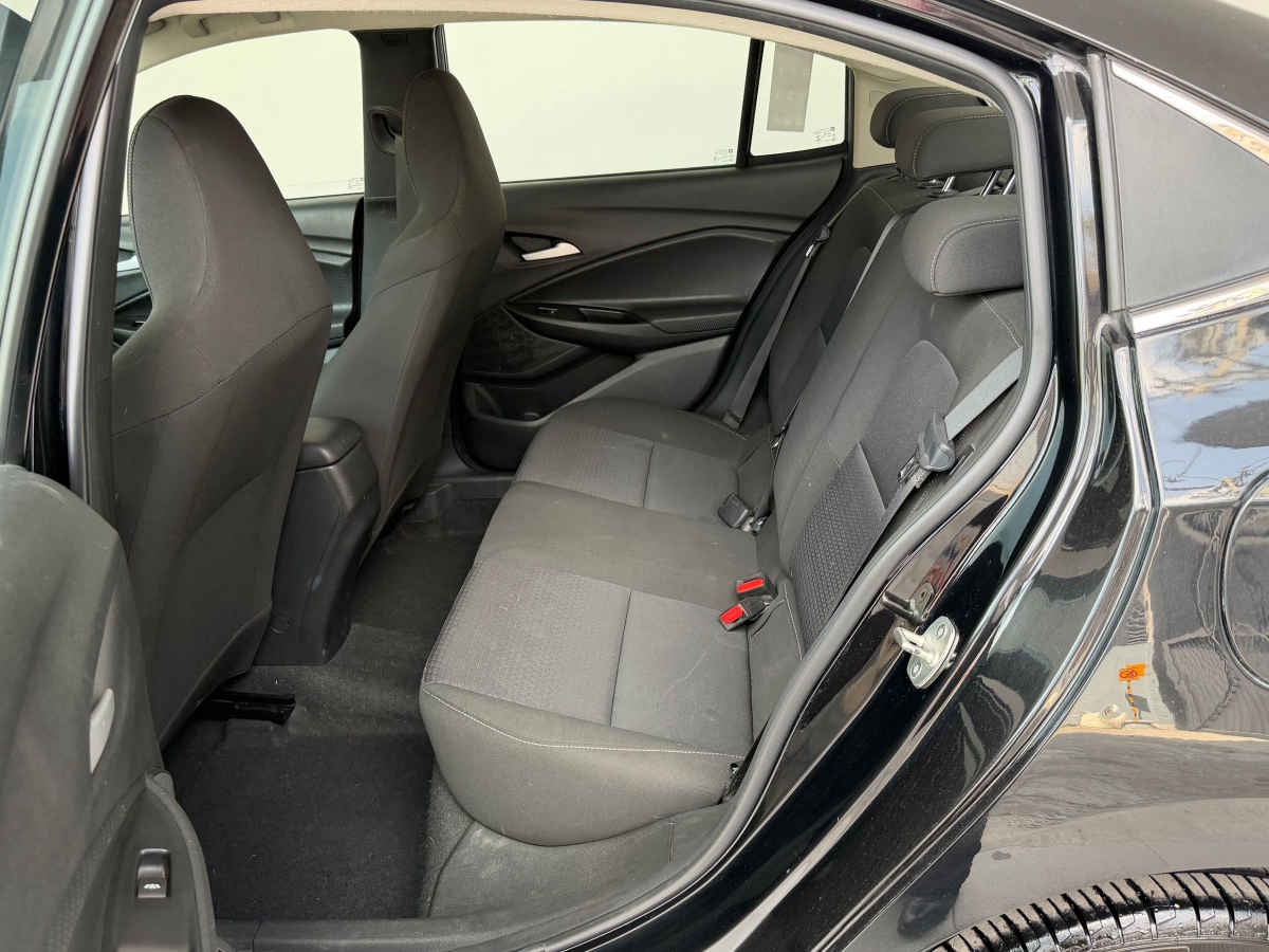 2023 Chevrolet Onix 4p LT L3/1.0/T Aut
