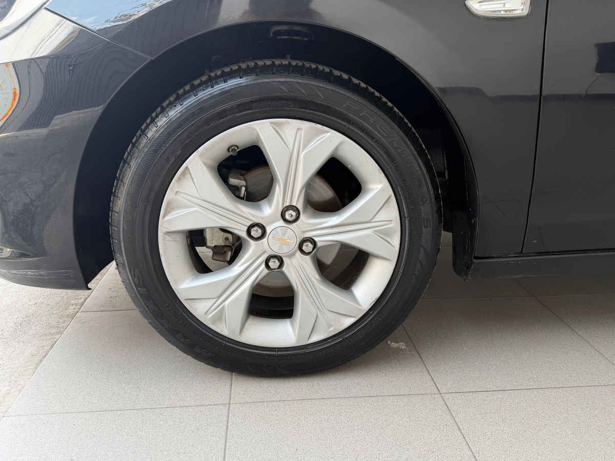2023 Chevrolet Onix 4p LT L3/1.0/T Aut