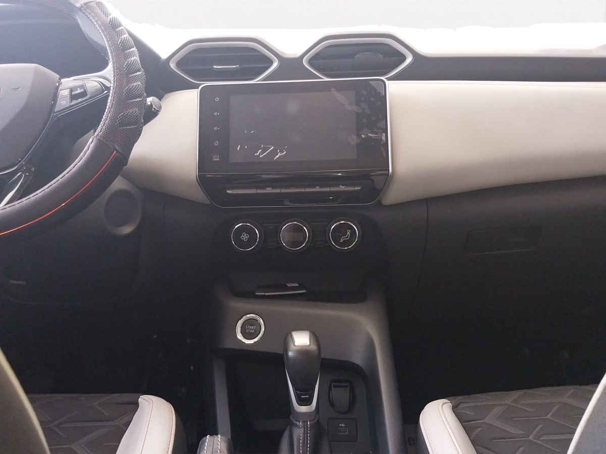 2025 Nissan Magnite 5p Exclusive L3/1.0/T Aut