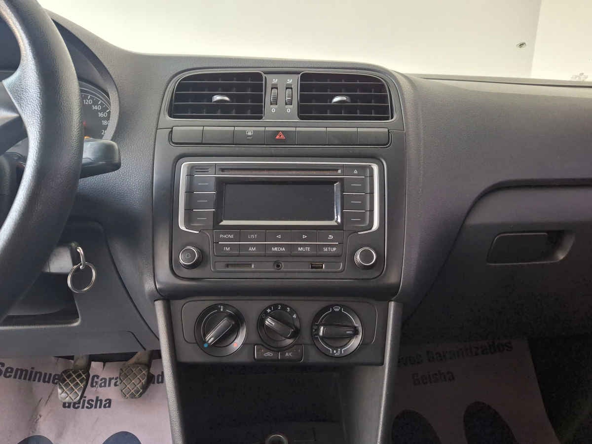 2018 Volkswagen Vento 4p Comfortline L4/1.6 Man