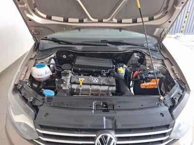 2018 Volkswagen Vento 4p Comfortline L4/1.6 Man