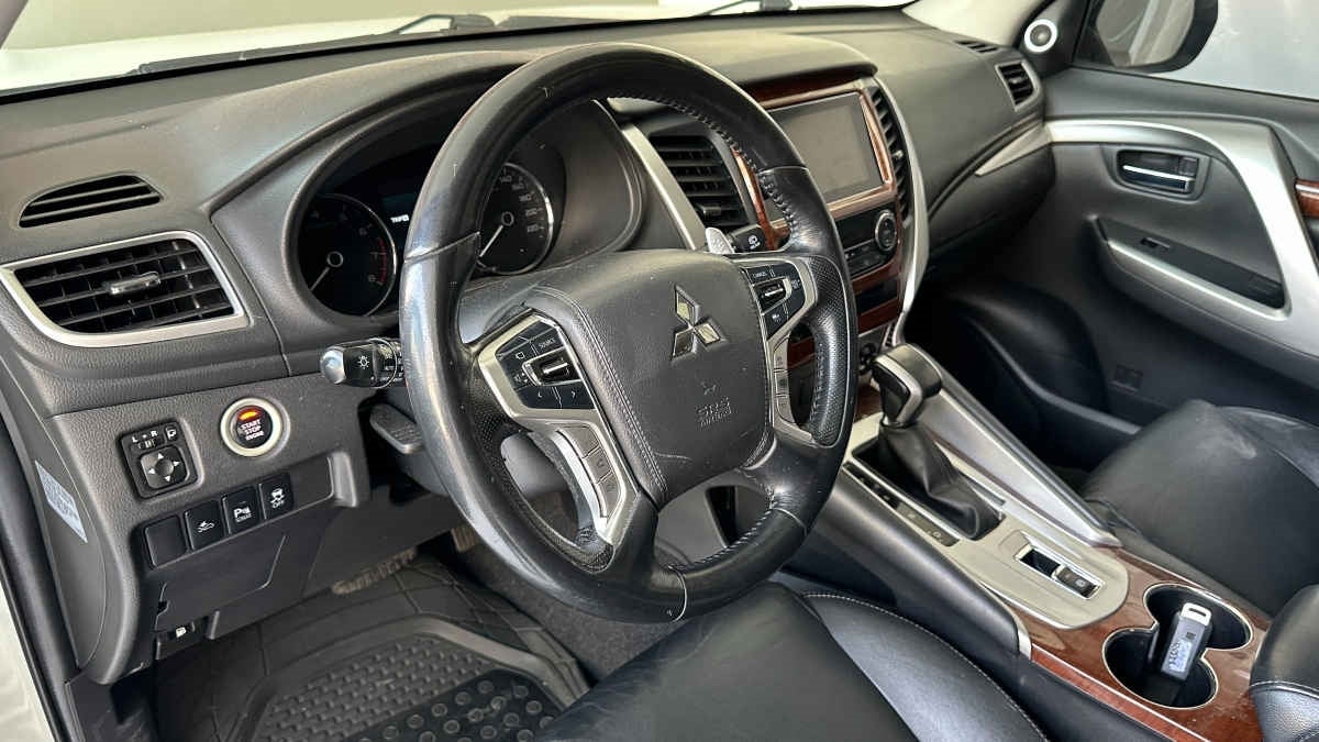 2019 Mitsubishi Montero 5p Sport Advance V6/3.0 Aut